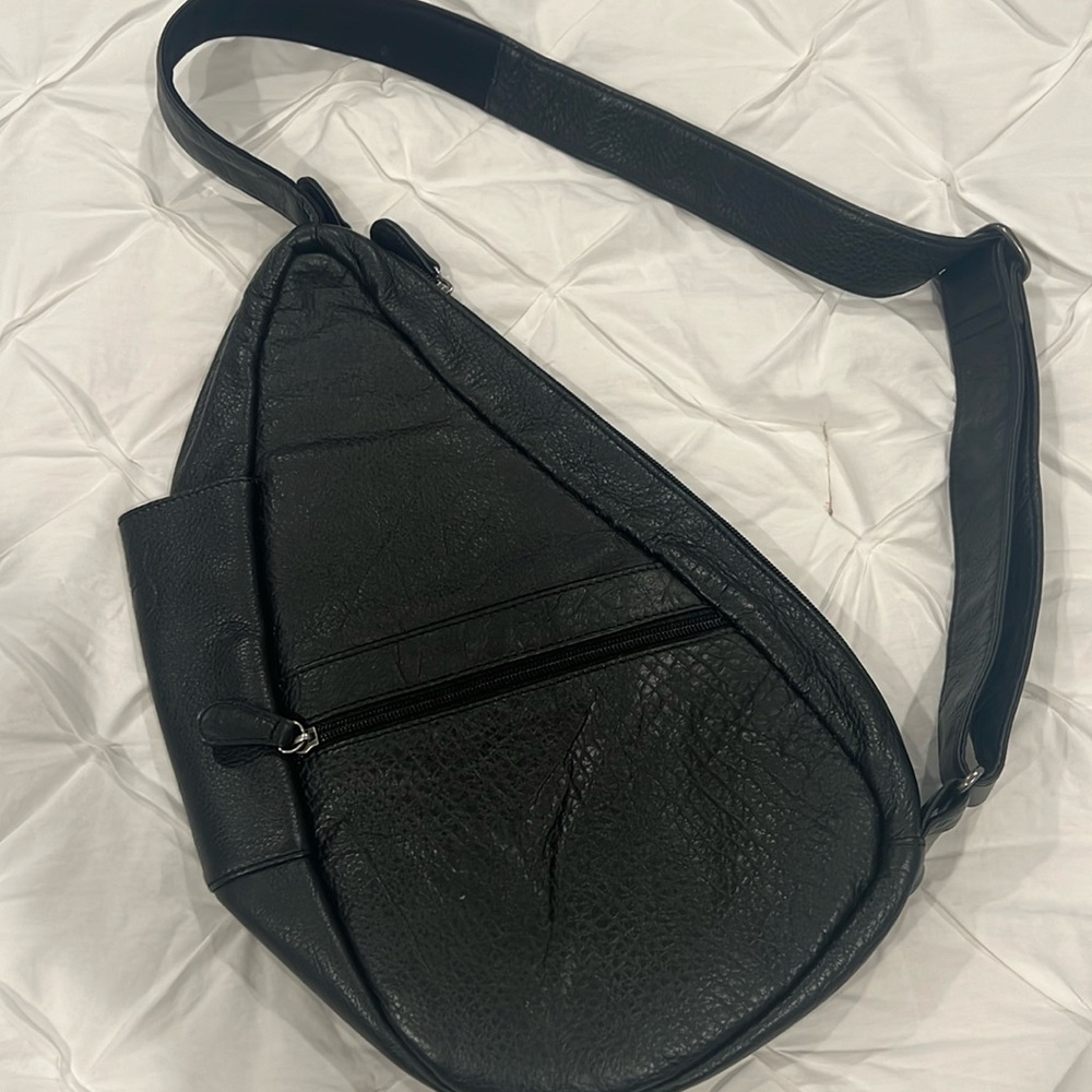 Leather AmeriBag sling crossbody bag, multiple pockets and compartments. 15inch